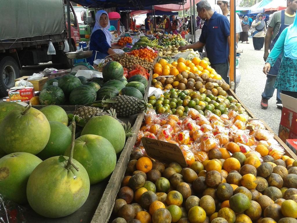 Iz Budget Kampung Kuala Besut Exterior photo